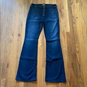 MOTHER The Hollywood High Waisted Flare Jean